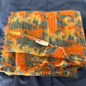 BINDYA 100% wool large lightweight wrap shawl scarf